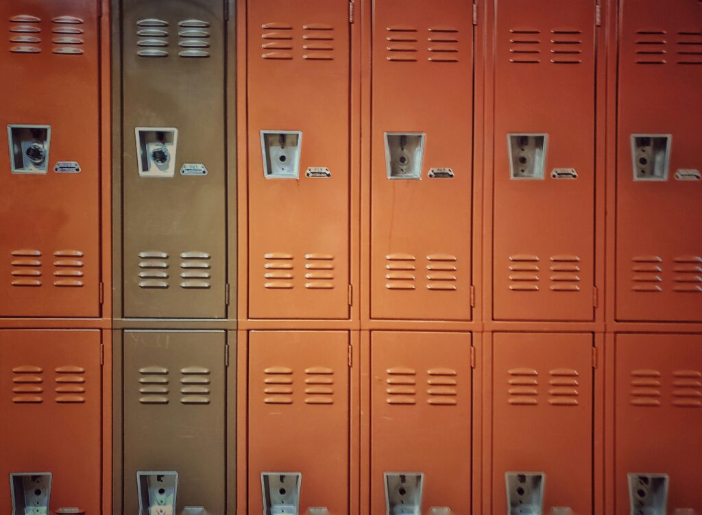 casier téléphone portable collège